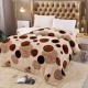 Pătură Cocolino cu blăniță 200x230 cm – moale, călduroasă și premium - Bej, model cercuri, PBC-058 Paturi cu Blanita