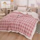 Pătură Cocolino cu blăniță 200x230 cm – moale, călduroasă și premium - Roz, model romburi, PBC-047 Paturi cu Blanita