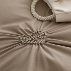 Lenjerie pat dublu finet 6 piese cu pliuri, inimioare și broderie-bej cappuccino, LIB-034