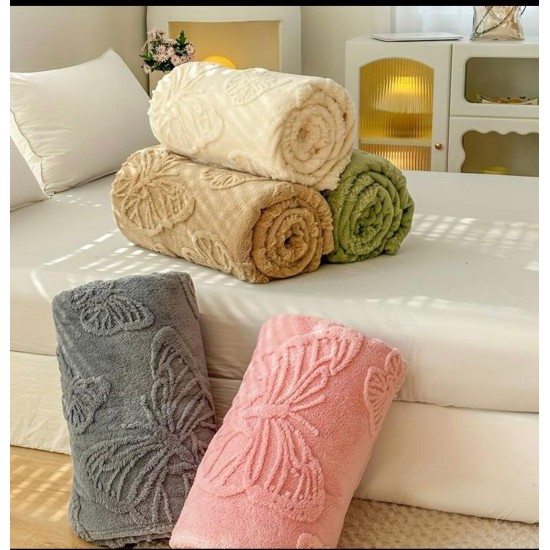 Patura Pufoasa COCOLINO 200 x 230 cm, imprimeu FLUTURI, Gri deschis, OTM-046 Oferta Trio Mix 199