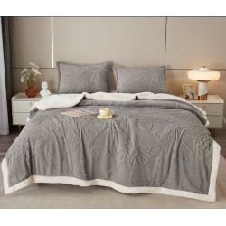 Patura Cocolino cu Blanita plus Doua Fete de Perna, Model, FLUTURI, 3D, 200x230 cm, Gri inchis, PCT-032