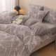 Set Lenjerie Pufoasa Cocolino cu Elastic, 4 Piese, Pat 2 Persoane, Gri-Bej, linii, LEC-100 Lenjerii Cocolino 4 piese cu ELASTIC