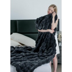 Patura CoCoLiNo Pufoasa din Blanita artificiala de iepure, 200x230 cm, Gri inchis, PCI-022