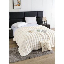 Patura CoCoLiNo Pufoasa din Blanita artificiala de iepure, 200x230 cm, Crem, PCI-024