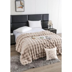 Patura CoCoLiNo Pufoasa din Blanita artificiala de iepure, 200x230 cm, Maro, PCI-025