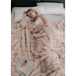Patura CoCoLiNo Pufoasa din Blanita artificiala de iepure, 200x230 cm, Bej, PCI-028