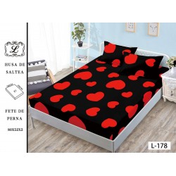 Husa pat cu elastic, Bumbac FINET, 180x200cm, 2 fete de perne 50x70cm, Negru-Rosu, inimioare, OHT-074