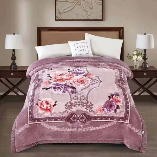 Patura Cocolino dubla si pufoasa perfecta pentru sezonul rece 200 x 230 cm, Lila-Multicolor, flori, PCM-038 Paturi Cocolino 3,5 kg cu Model