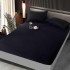 Set cearșaf cu elastic 160x200 cm din damasc finetat + 2 fețe de pernă–negru, LFD-025