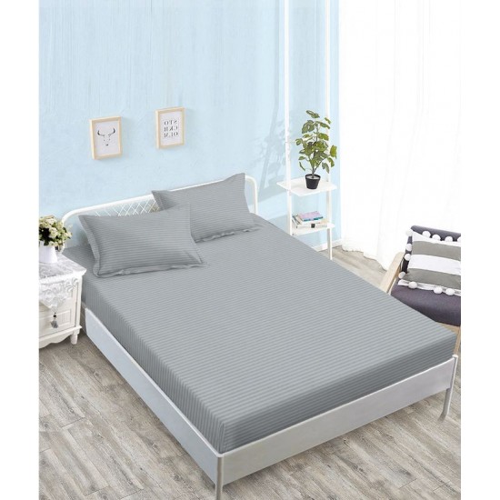 Husă de pat damasc cu elastic 180x200 cm + 2 fețe de pernă – Gri deschis, OHT-058 3 huse la 159 lei