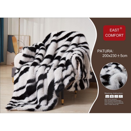 Pătură cu blăniță de iepure 200x230 cm – Model Zebra, alb-negru, pufoasă și elegantă, PCI-049 Paturi Blanita Iepure