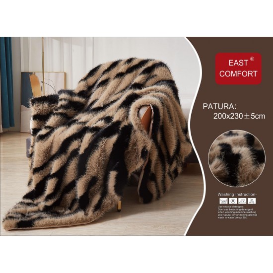 Pătură cu blăniță de iepure 200x230 cm – Model animal print bej cu negru, pufoasă și elegantă, PCI-052 Paturi Blanita Iepure