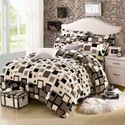Set Lenjerie Cocolino 4 Piese Pat Dublu cu Elastic – Model Geometric Pătrate în Nuanțe Maro, LEC-015
