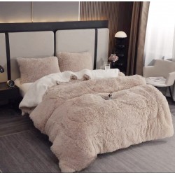 Pilota Fluffy cu Blăniță 200x230 cm + 2 fețe de pernă – Model Crem, PF-006