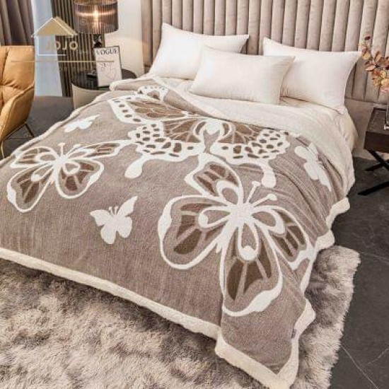 Pătură Cocolino cu blăniță 200x230 cm – Model Fluturi Bej, Moale și Călduroasă, PBC-030 Paturi cu Blanita
