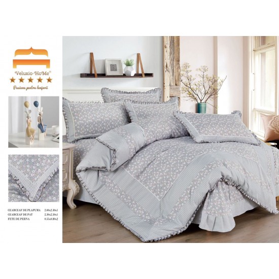 Lenjerie de pat finet 4 piese pat dublu cu volănașe gri – model floral elegant și delicat, LVF-005 Lenjerii Finet 4 piese cu Volanase