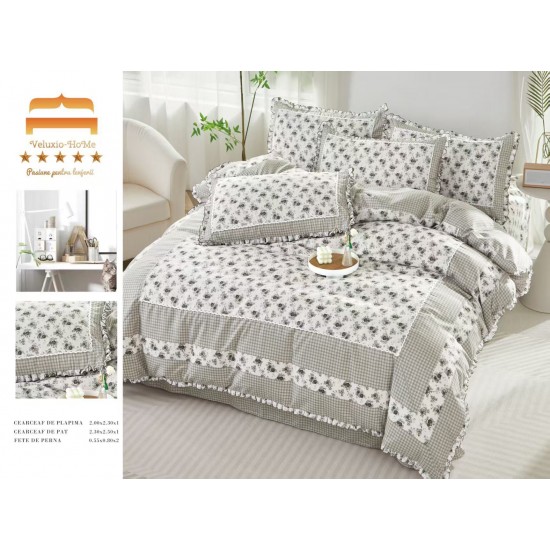 Lenjerie de pat finet 4 piese pat dublu cu volănașe – model gri floral elegant, LVF-015 Lenjerii Finet 4 piese cu Volanase
