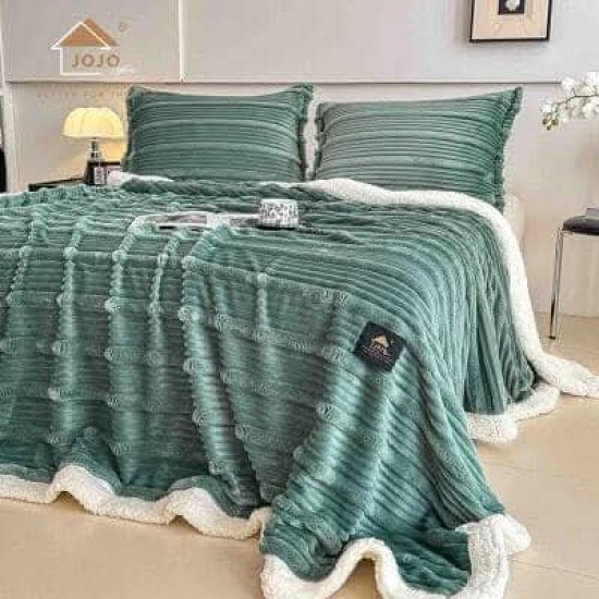 Pătură cu blăniță verde 200x230 cm cu fermoar + 2 fețe de pernă – model elegant și călduros, PCI-069 Paturi Blanita Iepure