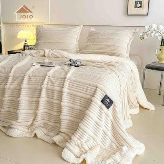 Pătură cu blăniță crem 200x230 cm cu fermoar + 2 fețe de pernă – model elegant și călduros, PCI-073 Paturi Blanita Iepure