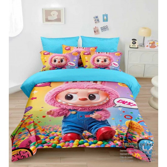 Lenjerie pat dublu 6 piese finet cu elastic – model Labubu albastru, colorat, LCC-066 Lenjerii Pentru Copii cu Desene Animate - Finet 6 piese