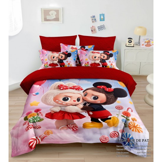 Lenjerie pat dublu 6 piese finet cu elastic – model Labubu roșu vesel, LCC-068 Lenjerii Pentru Copii cu Desene Animate - Finet 6 piese