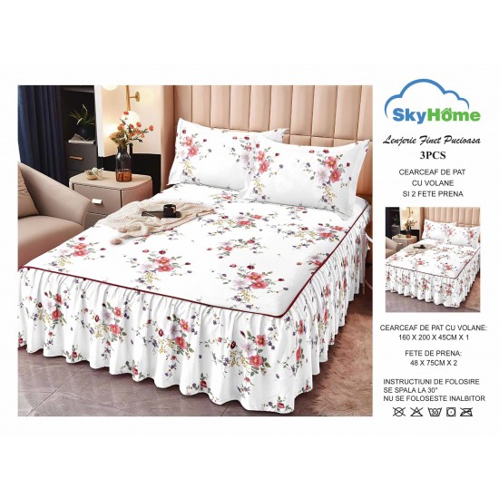 Cearșaf cu volănașe din bumbac finet + 2 fețe de pernă – model floral alb cu flori roz-lila, LDBS-094 3 lenjerii la 199 lei