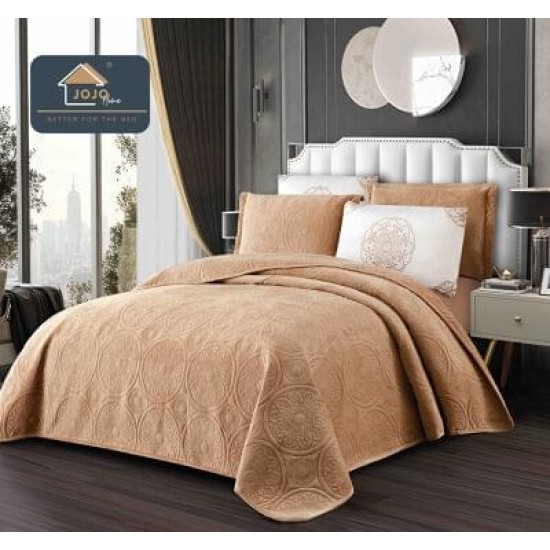 Set Cuvertură Catifea 5 Piese pentru Pat Dublu – Model Bej Auriu Elegant, Matlasată, CJM-004 Cuverturi Catifea 5 piese