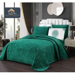 Set Cuvertură Catifea 5 Piese pentru Pat Dublu – Model Verde Smarald Elegant, Matlasată, CJM-007