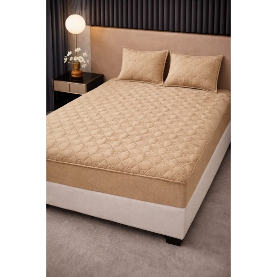 Husă / Topper Saltea 160x200 cm cu Elastic + 2 Fețe de Pernă – Model Matlasat Floral, Culoare Bej, HTC-023 Husa/Topper cu ELASTIC 160-200 cm