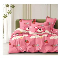 Lenjerie de Pat Dublu 4 Piese din Bumbac Satinat Superior – Model Ursuleț Roz cu Căpșuni, LDBS-168