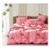 Lenjerie de Pat Dublu 4 Piese din Bumbac Satinat Superior – Model Ursuleț Roz cu Căpșuni, LDBS-168