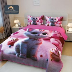 Cuvertură Pat Dublu din Bumbac Finet 3 Piese 220x240 cm + 2 Fețe de Pernă 50x70 cm – Model Pisicuță Roz, ESC-021