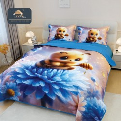 Cuvertură Pat Dublu din Bumbac Finet 3 Piese 220x240 cm + 2 Fețe de Pernă 50x70 cm – Albinuță pe Floare Albastră, ESC-032