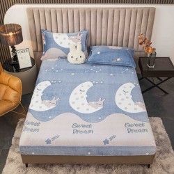 Cearșaf cu Elastic Cocolino 180x200x25 cm + 2 Fețe de Pernă 50x70 cm – Model Sweet Dream cu Lună și Iepurași, HC-089