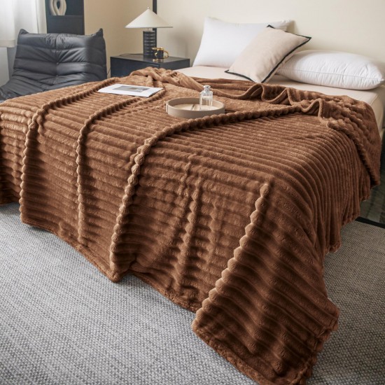 Pătură Pufoasă Cocolino Raiată 200x230 cm Maro – Catifelată, Moale și Elegantă, PGC-012 Paturi Cocolino Grofate