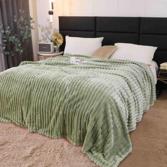 Pătură Pufoasă Cocolino Raiată 200x230 cm Verde Menta – Catifelată și Confortabilă pentru Pat Dublu, PGC-002 Paturi Cocolino Grofate