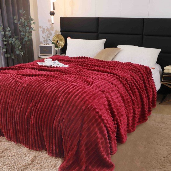 Pătură Pufoasă Cocolino Raiată 200x230 cm Bordo – Catifelată și Confortabilă pentru Pat Dublu, PGC-003 Paturi Cocolino Grofate