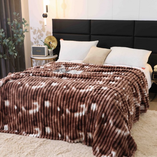 Pătură Pufoasă Cocolino Raiată 200x230 cm Maro cu Alb – Catifelată și Confortabilă pentru Pat Dublu, PGC-007 Paturi Cocolino Grofate