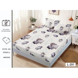 Cearșaf cu Elastic Bumbac Satinat 180x200 cm + 2 Fețe de Pernă – Model Floral Mov pe Fundal Crem, OHT-099