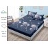 Cearșaf cu Elastic Bumbac Satinat 180x200 cm + 2 Fețe de Pernă – Model Flori Albe, Bleumarin, OHT-129