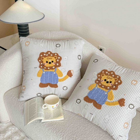 Pilotă-Pernă pentru Copii 2 în 1, 150x200 cm, Bumbac 100% – Model Leu Vesel, PPL-054 Pilote Matlasate