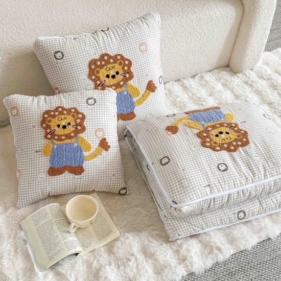 Pilotă-Pernă pentru Copii 2 în 1, 150x200 cm, Bumbac 100% – Model Leu Vesel, PPL-054 Pilote Matlasate