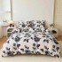 Lenjerie Cocolino 4 Piese Pat Dublu cu Cearșaf cu Elastic – Model Floral Alb-Negru, LEC-143