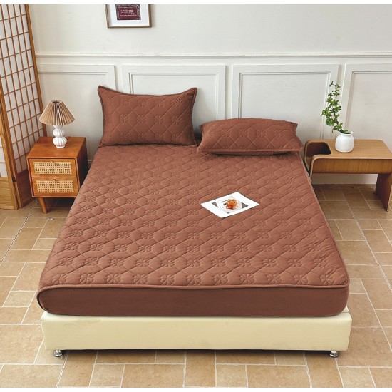Husă / Topper Saltea 180x200 cm cu Elastic + 2 Fețe de Pernă – Maro Inchis, HTC-010 Husa/Topper cu ELASTIC 180-200 cm