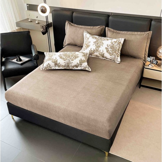 Lenjerie de Pat Dublu LUX 6 Piese din Finet cu Cearșaf cu Elastic – Model Damasc Bej Cappuccino, LPL-017 Lenjerii Finet premium  lux cu elastic