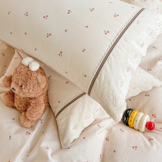 Lenjerie de Pat Premium 4 Piese, Bumbac 100%, cu Volănașe din Dantelă,Cearceaf Elastic– Crem, LBB-002 Lenjerii 100% Bumbac