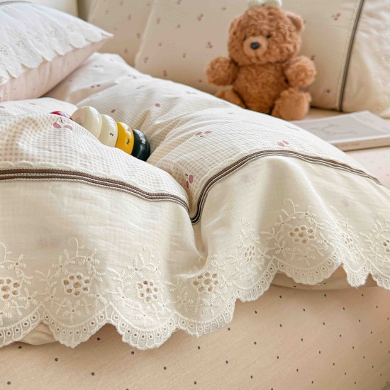 Lenjerie de Pat Premium 4 Piese, Bumbac 100%, cu Volănașe din Dantelă,Cearceaf Elastic– Crem, LBB-002 Lenjerii 100% Bumbac
