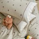 Lenjerie de Pat Premium 4 Piese, Bumbac 100%, cu Volănașe din Dantelă,Cearceaf Elastic– Bej - Negru, LBB-003 Lenjerii 100% Bumbac