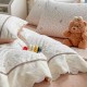 Lenjerie de Pat Premium 4 Piese, Bumbac 100%, cu Volănașe din Dantelă,Cearceaf Elastic– Crem - Roz, LBB-004 Lenjerii 100% Bumbac