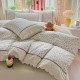 Lenjerie de Pat Premium 4 Piese, Bumbac 100%, cu Volănașe din Dantelă,Cearceaf Crem - Gri, LBB-009 Lenjerii 100% Bumbac